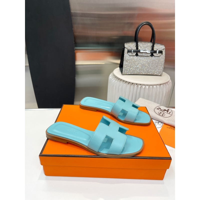 H**mes slippers